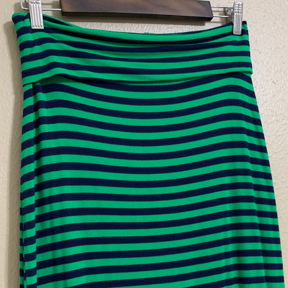 Yala Striped Green and Black‎ Midi Skirt - Picture 2 of 6